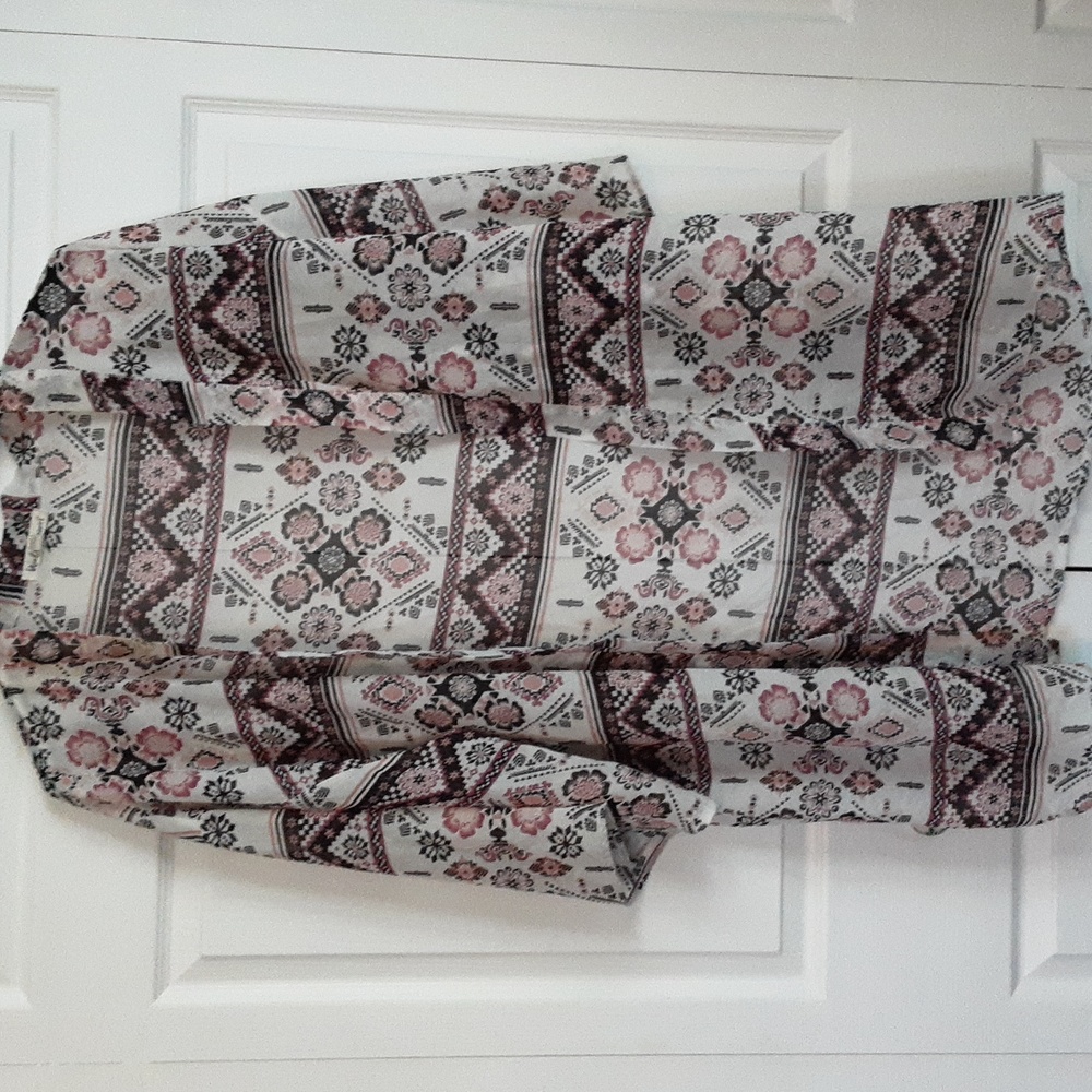 Wall flower 2x cover up or kimono flowers in pink.